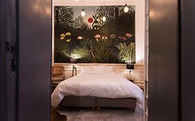GITADIN - Deluxe Suite Rousseau - Historical center